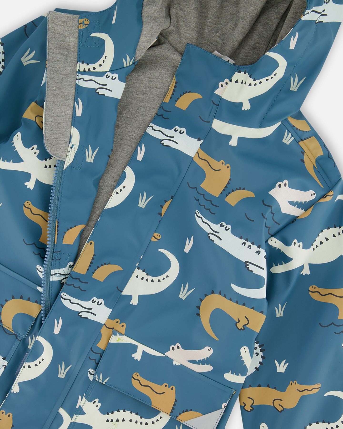 Blue Raincoat With Crocodiles That Change Color Upon Contact With Water-2